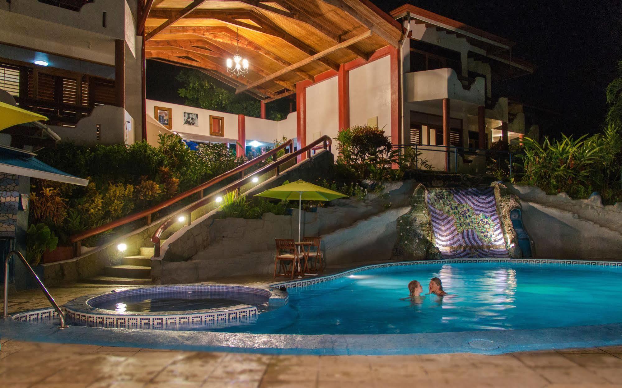 Hotel California Manuel Antonio Kültér fotó